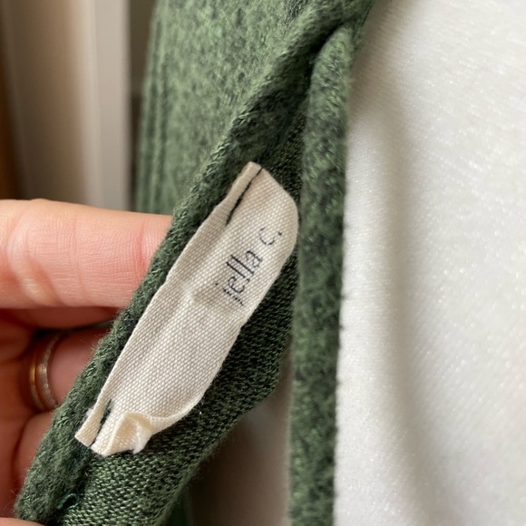 Green sweater top - Picture 3 of 3